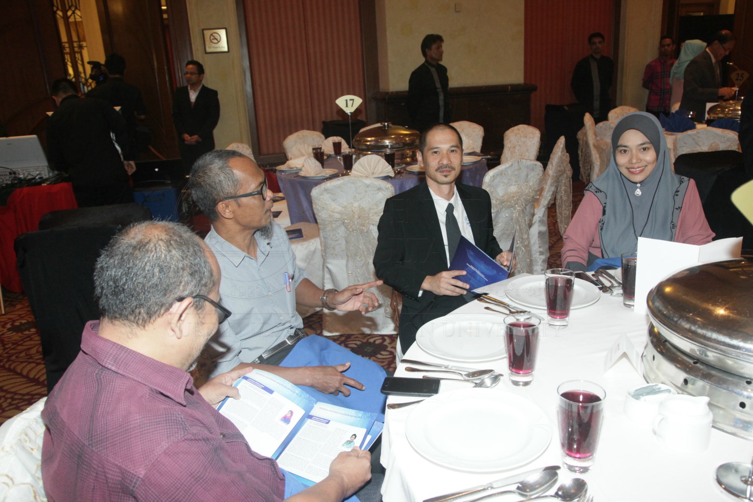 PRO15 147 AKN IMG 1210